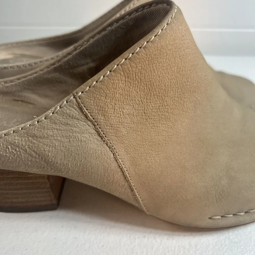 Clarks Women’s Leather Mule Size 7.5 Taupe Block Heel Smooth Nubuck